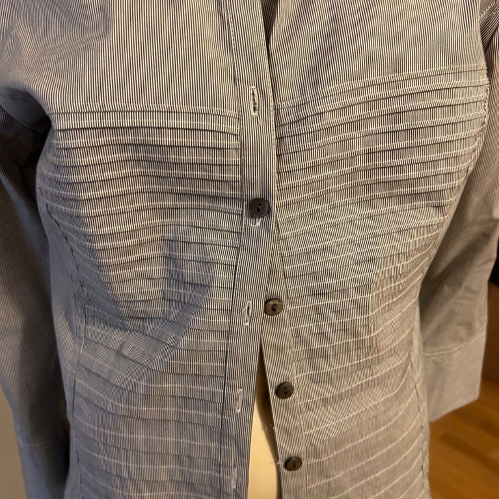 Styled blouse - Picture 3 of 5